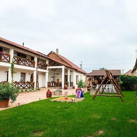Vendégház Lilaakác